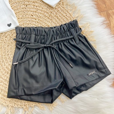 Conj. Blusa Manga Longa Corações e Short Couro Ecológico - Off White e Preto